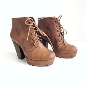 Steve Madden Raspy Lace up booties